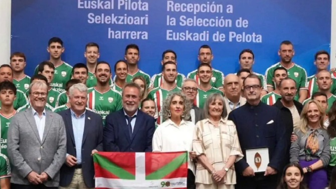 El Gobierno Vasco homenajea en Argentina a la selección de pelota en la previa del Mundial
