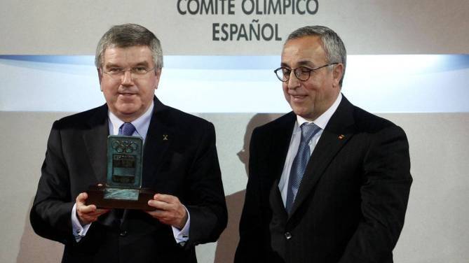 BACH y BLANCO  //  JESUS ALVAREZ ORIHUELA. DIARIO AS