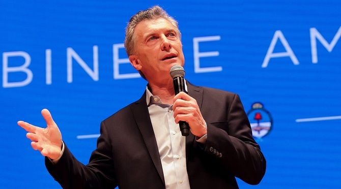 F: Mauricio Macri