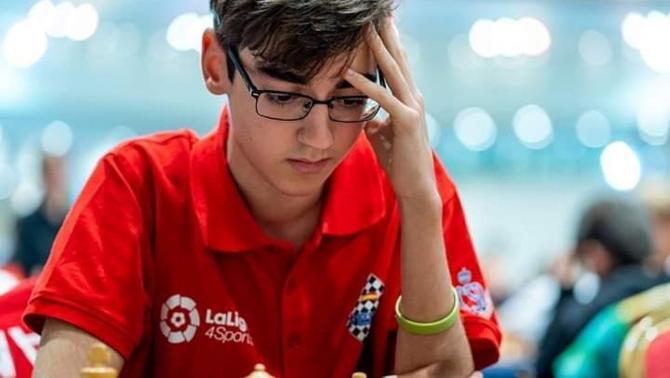 El zaragozano Pedro Gin&eacute;s, campe&oacute;n del mundo sub-14 de ajedrez (@LaLiga4Sports)