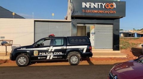 F: Jornal A Reda&ccedil;ao