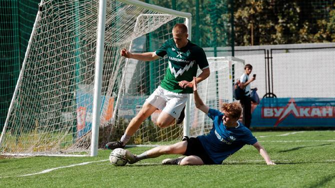 F: Photo by Max Titov on Unsplash