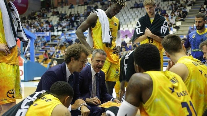 F: CB Gran Canaria F: CB Gran Canaria