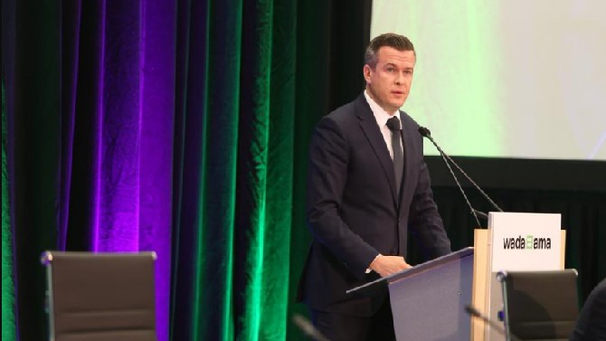 F: Twitter - @WitoldBanka