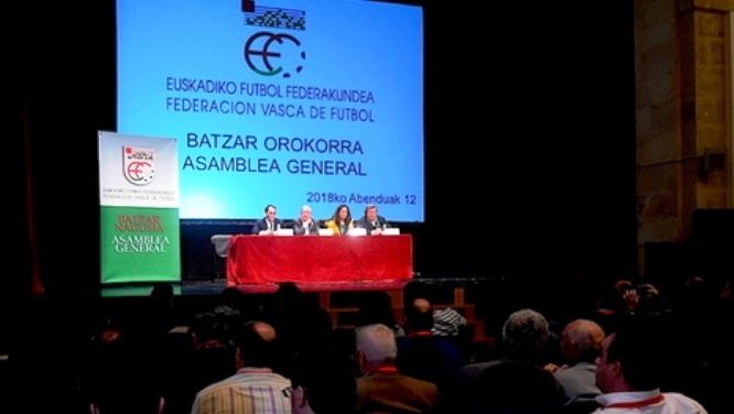 La asamblea general de la Federación Vasca de Fútbol se ha reunido en Durango. (Luis JAUREGIALTZO/FOKU) La asamblea general de la Federación Vasca de Fútbol se ha reunido en Durango. (Luis JAUREGIALTZO/FOKU)