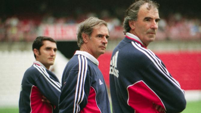 Txetxu Rojo, en el centro, junto a Iribar y Valverde / athletic-club.eus