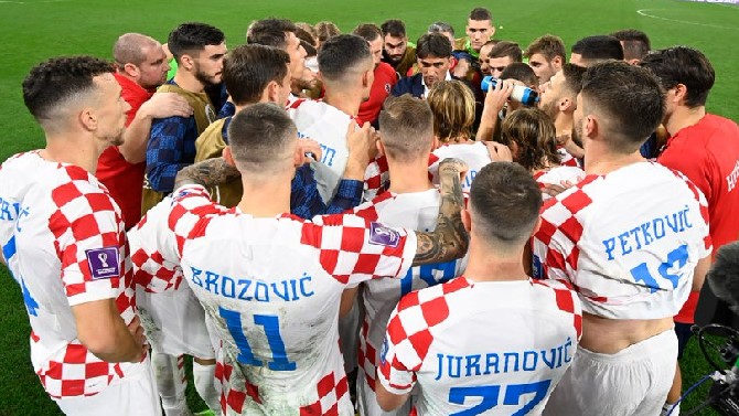 F: Cuenta oficial de twitter de la selecci&oacute;n croata - @HNS_CFF -